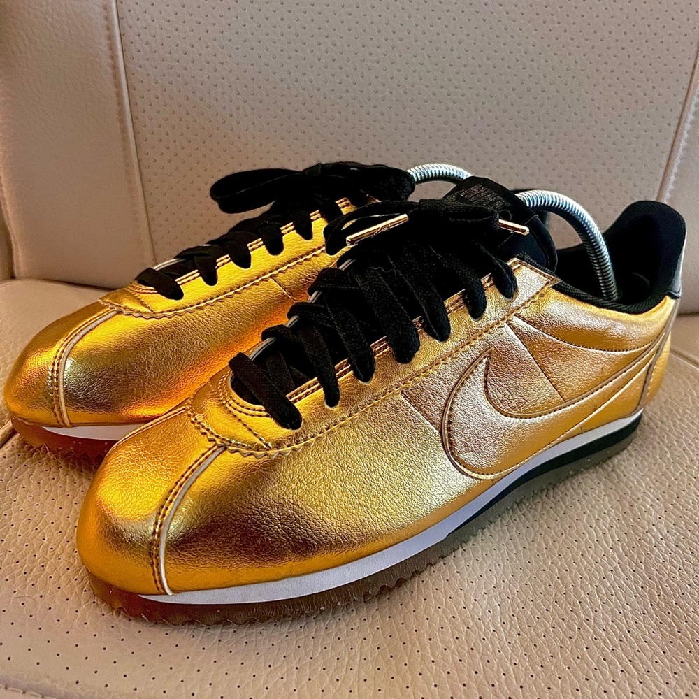 Nike Classic Cortez Women's (Metallic Gold) Women’s 7.5 / Like New Without Box
